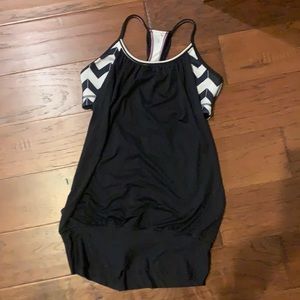Lululemon tank with built in bra size 6